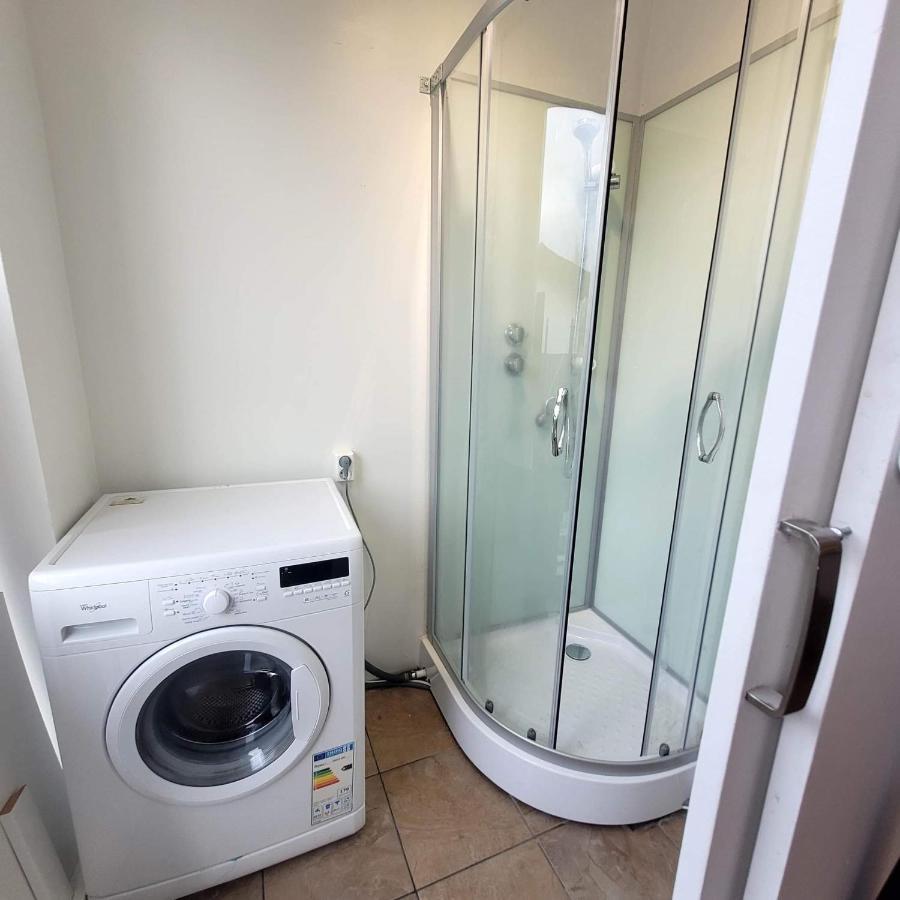 1 Bedroom Apartment Hafnarfjörður Esterno foto